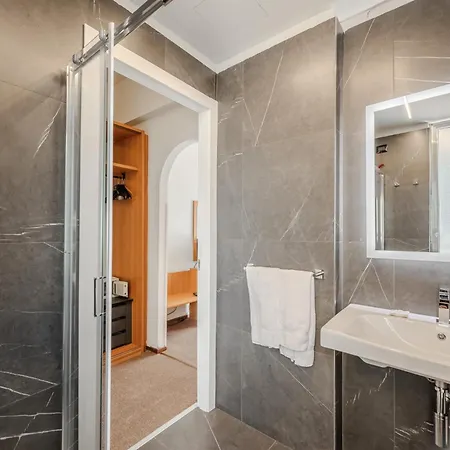 Hotiday Collection - Hotel